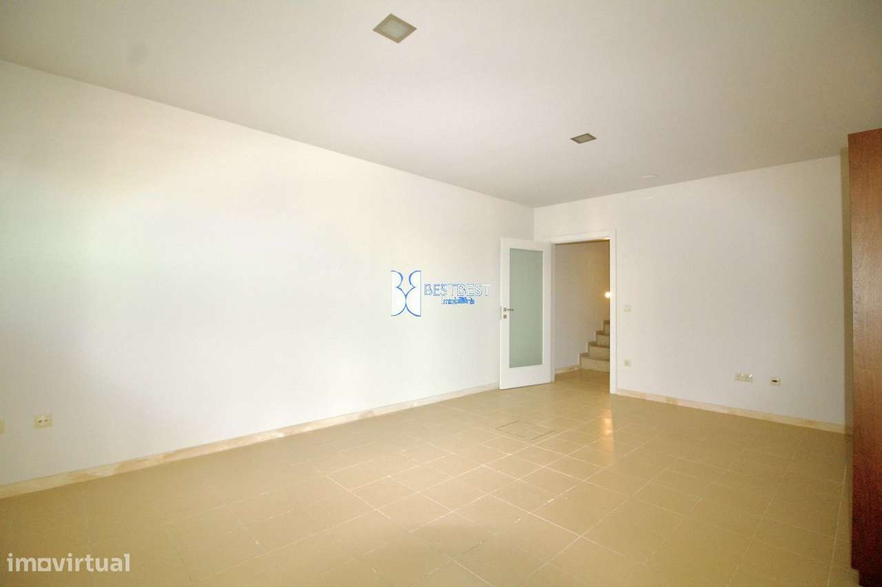 MORADIA INDIVIDUAL 4 FRENTES T3+2, C/PISCINA,PUMAR E CHURRASQUEIRA, 4M-16