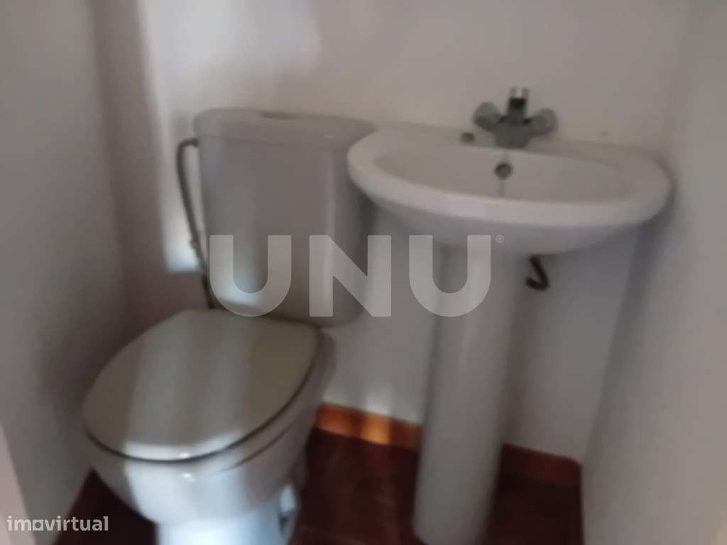 Moradia em banda R/C e primeiro andar-6