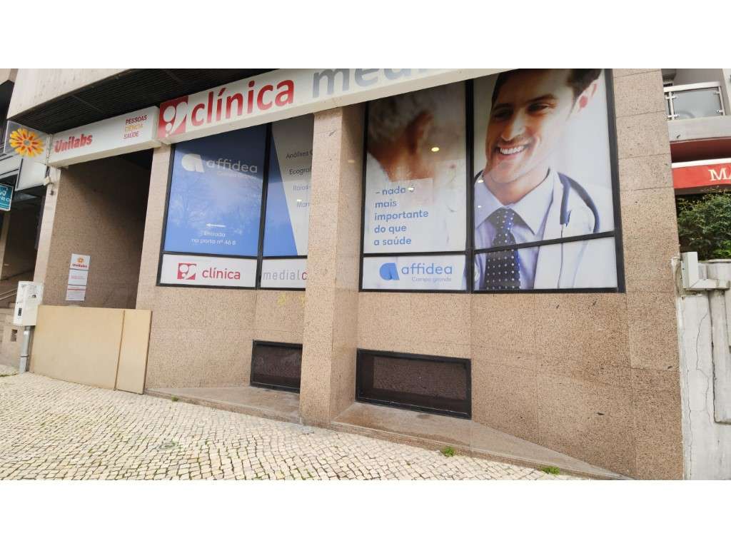 Loja com 624m2 - Para investimento - Campo Grande, Lisboa-3