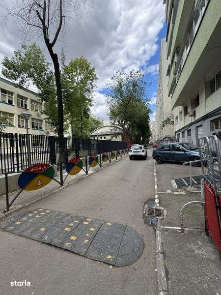 Apartament de 3 camere, an 1997, sector 2, Bucuresti