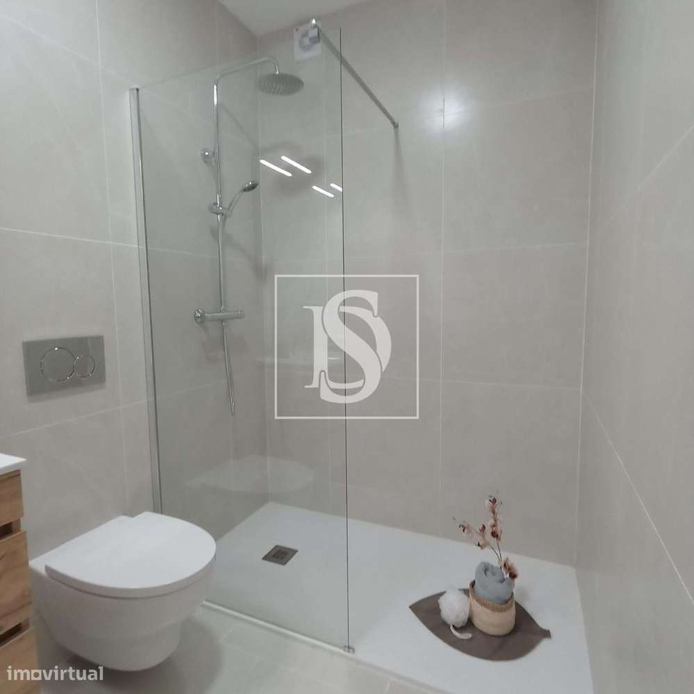 Excelente T3 renovado em Benfica-9