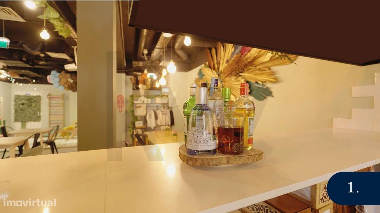 Trespasse com mais de 300 metros quadrados - Grande imagem: 2/13