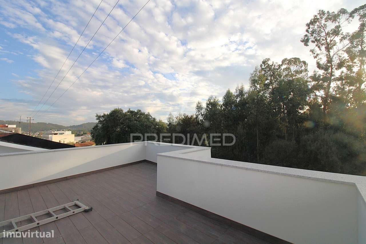 Andar moradia T3 duplex novo com box e terraço em Alfena - Grande imagem: 5/31