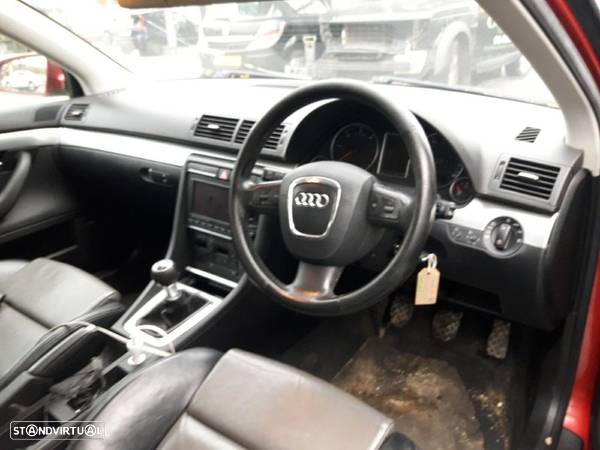 Audi A4 B7 S Line 2.0 TDI de 2007 disponível para peças - 5