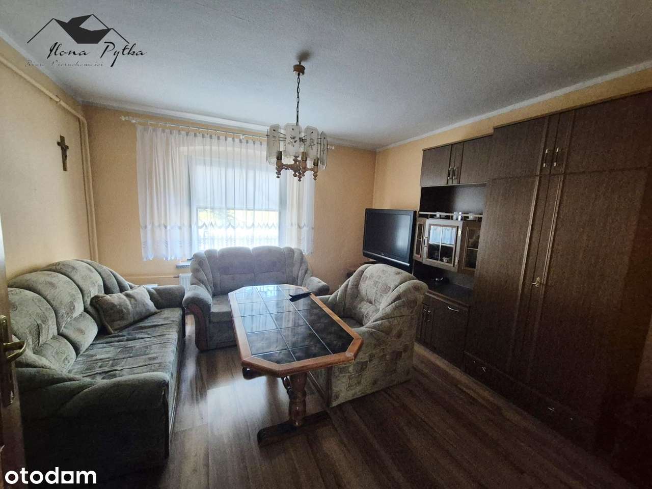 Dom pod lasem z zabudowaniami gospodarczymi 16km od Opola-5