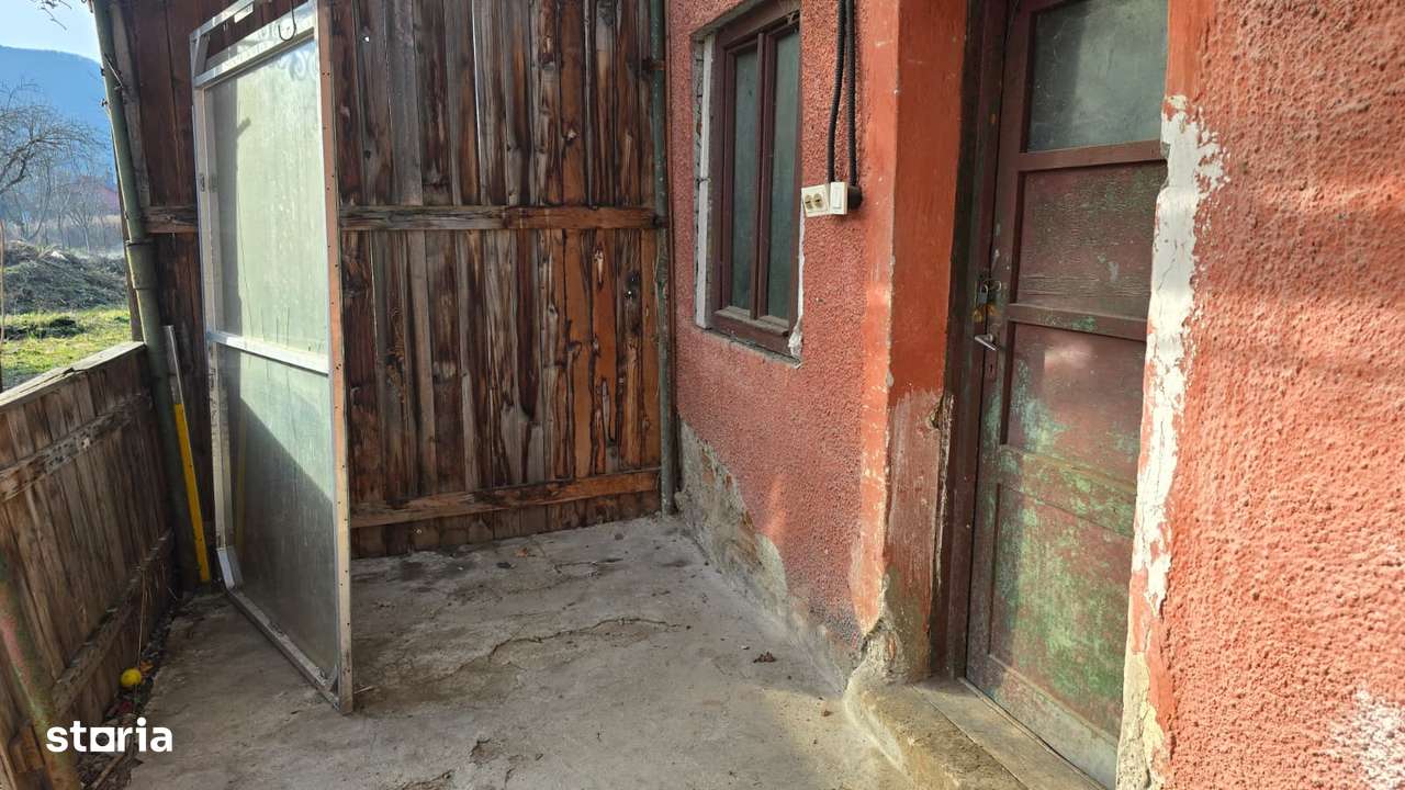 Casa de vanzare in Branisca-3