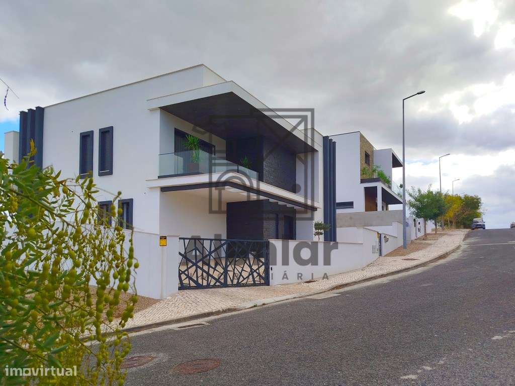 Moradia Contemporânea em Alenquer-5