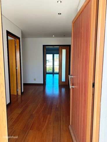 Apart amento T.4 - Eq., cond. c. piscina e p. infantil, Marinha Grand-22