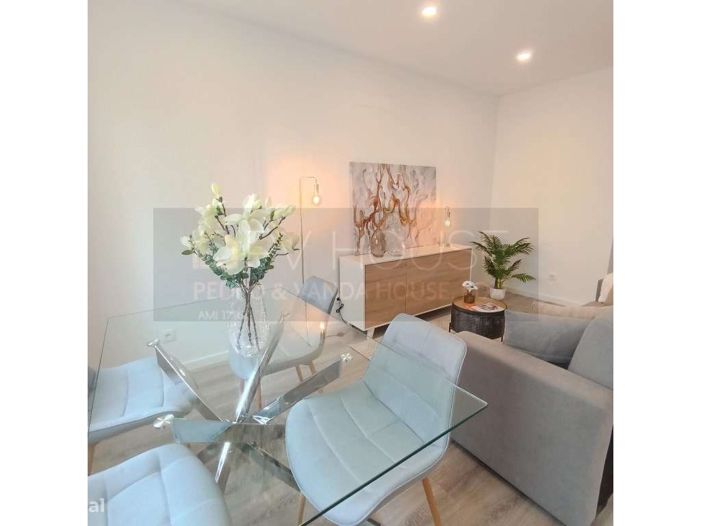 Apartamento T2 São domingos de Benfica Rua Antonio Nobre nº24 1º andar-11