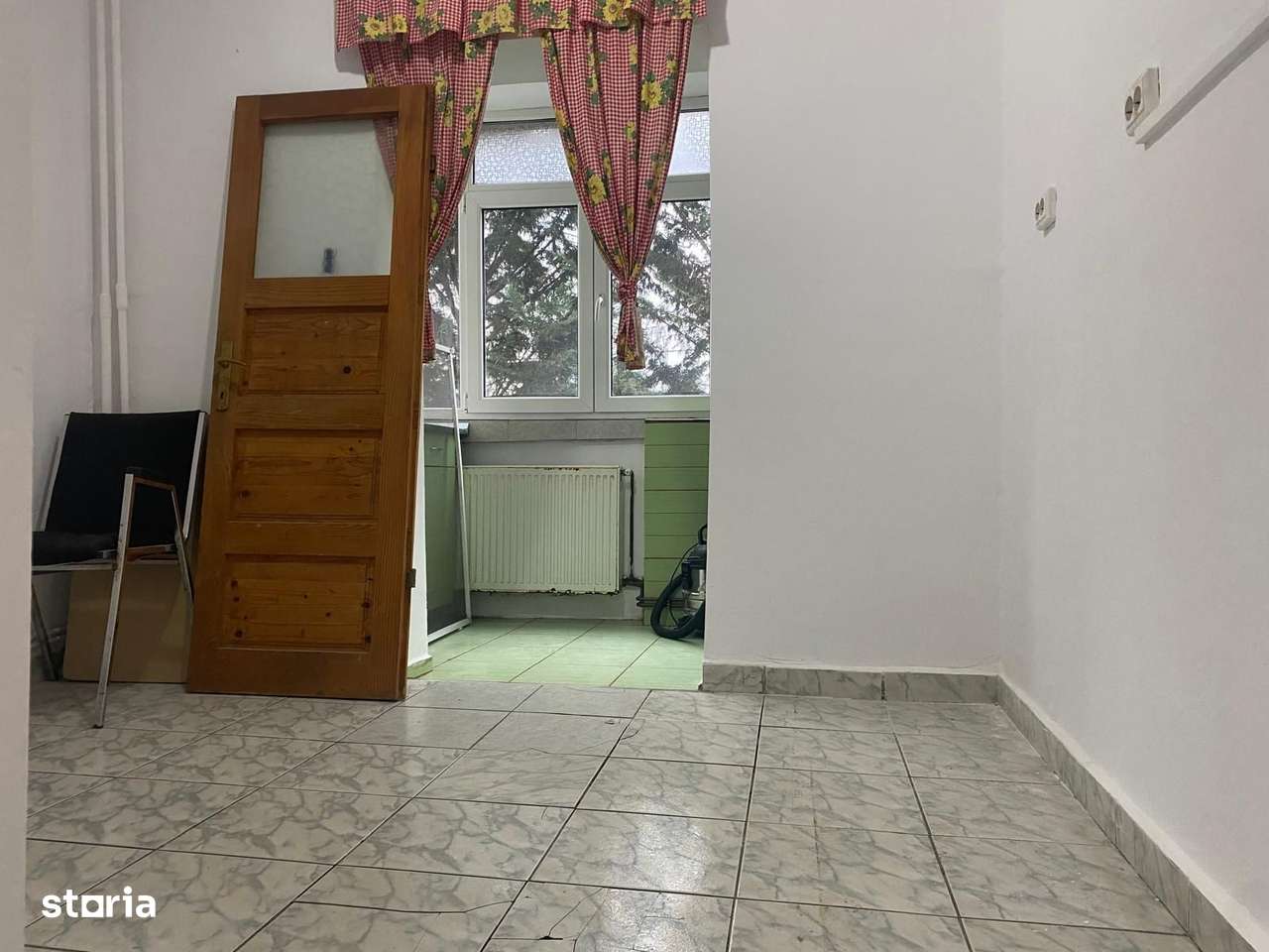Vanzare apartament cu 3 camere,etajul 1,decomandat - M3, Târgoviște-5