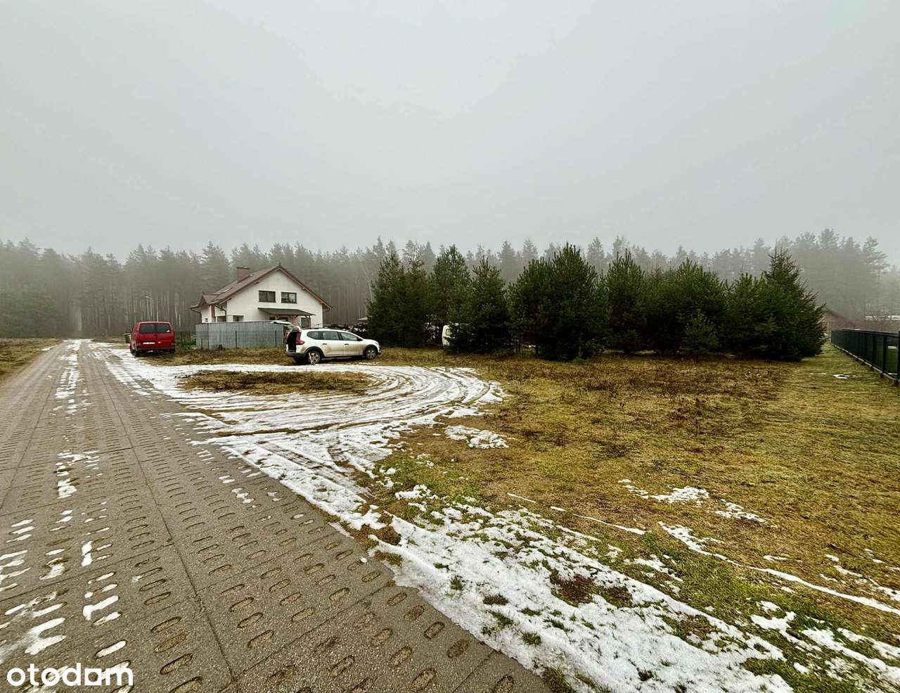 Pięknie położona działka wśród jezior i lasów-4