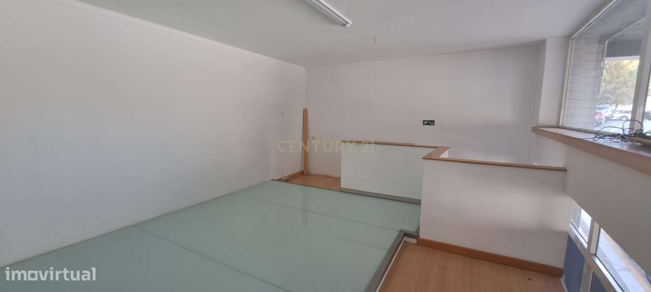 Loja localizada no centro da cidade de Viseu - Grande imagem: 4/6