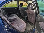 Toyota Avensis 2.0 VVT-i Sol - 7