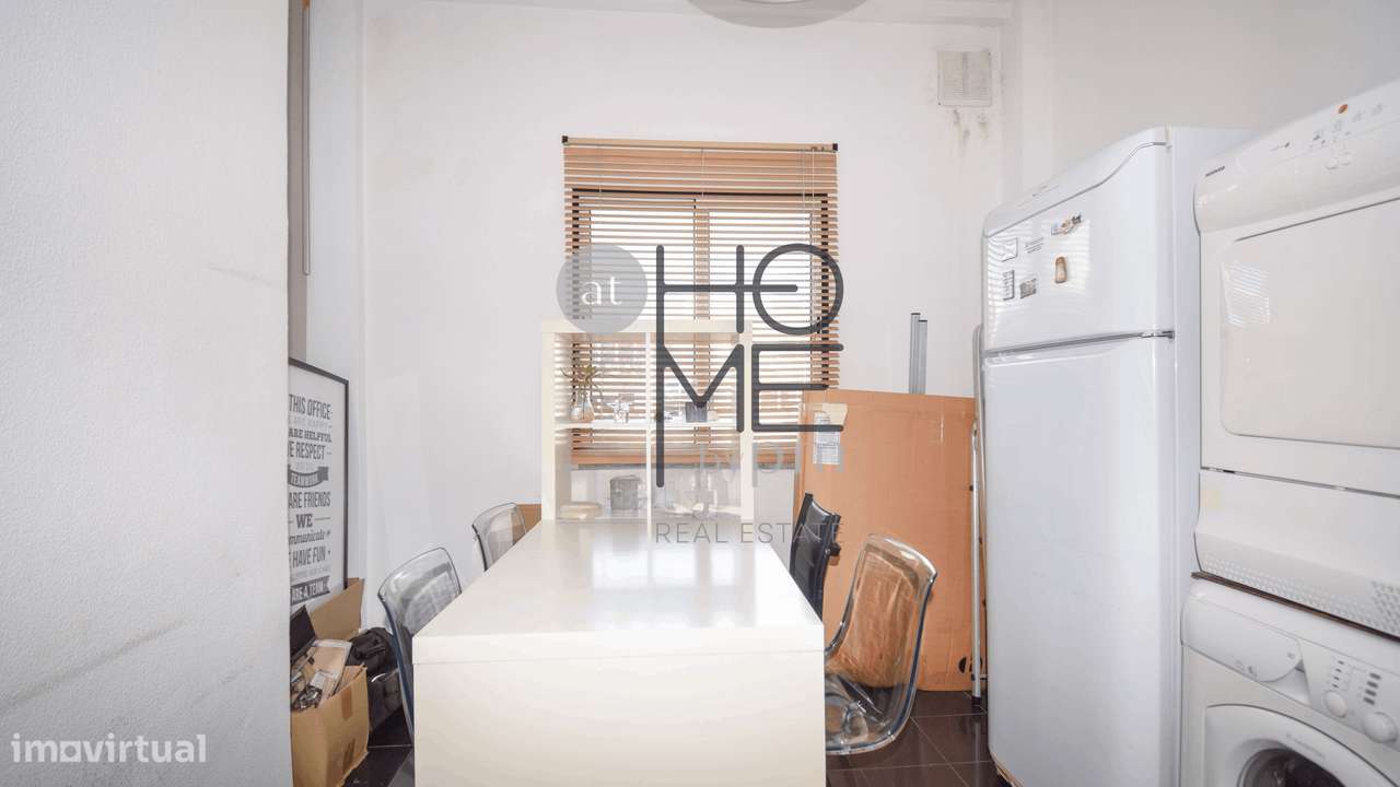 Av. Luís Bívar | T3 + 1 de charme em Lisboa-18