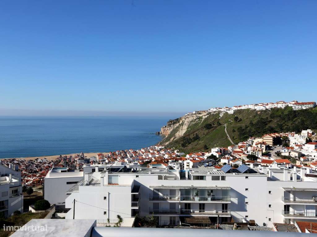 Penthouse T2 com vista panorâmica de mar e terraço privado em condo...-32
