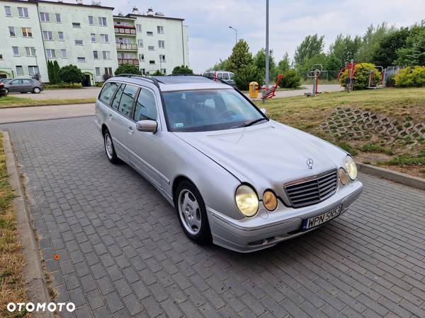 Mercedes-Benz Klasa E 320 T CDI Elegance - 2