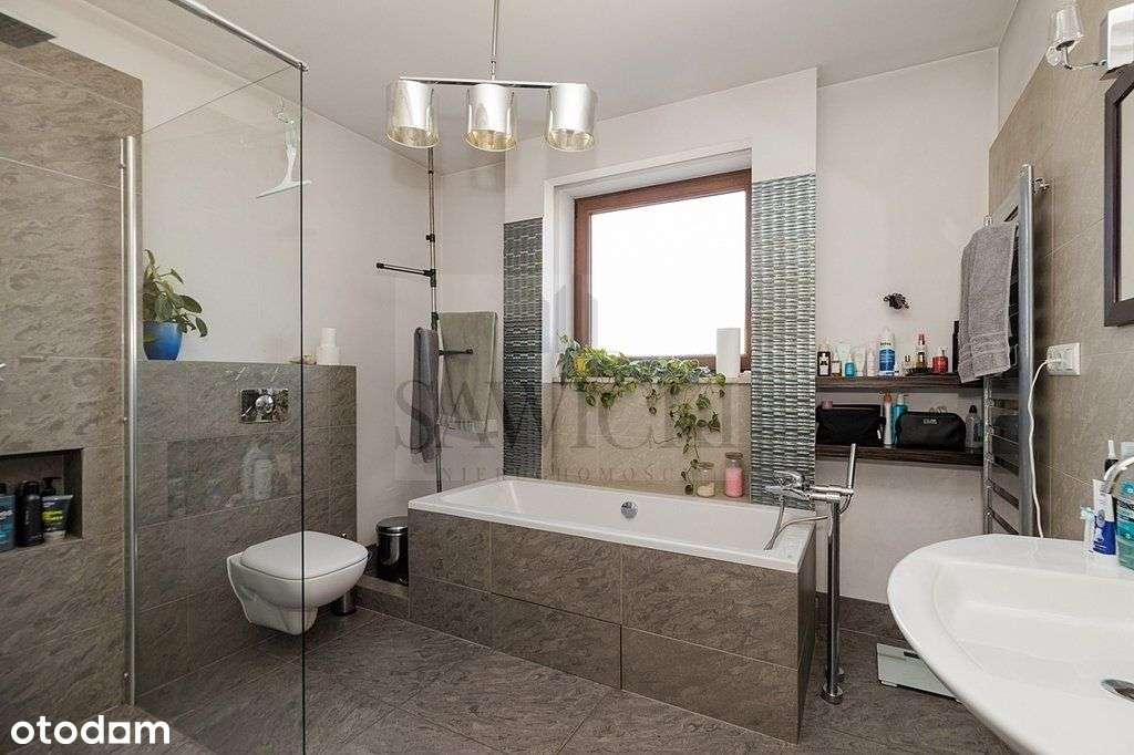 Narożny segment z bardzo ładnym ogrodem, garaż.-11