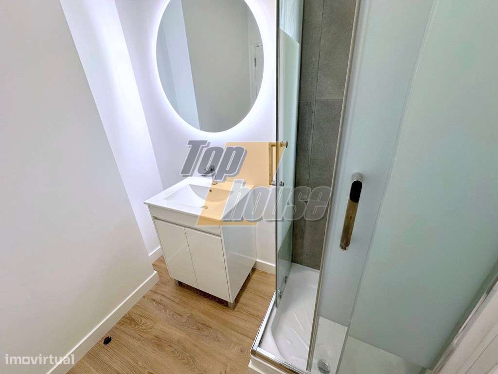 Apartamento T3 Estrada da Luz com parqueamento e arrecadação-18