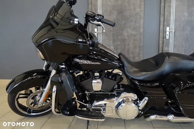 Harley-Davidson Touring Street Glide - 8