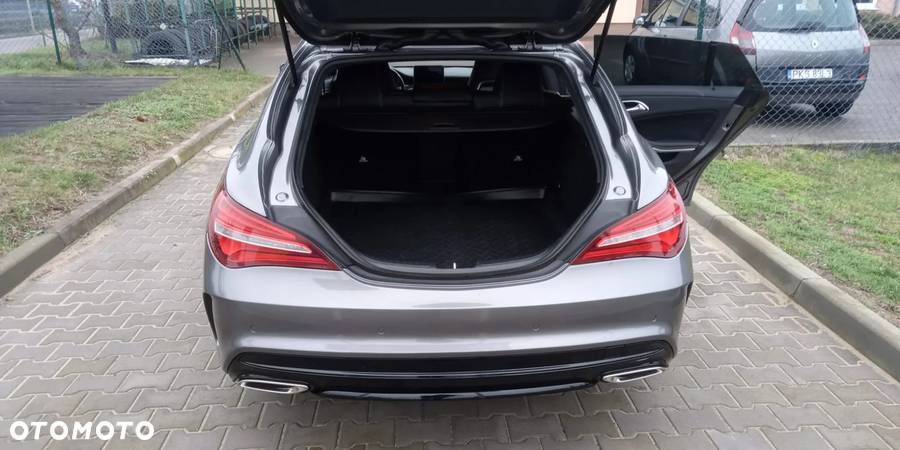 Mercedes-Benz CLA Shooting Brake 220 d 4Matic 7G-DCT AMG Line - 2