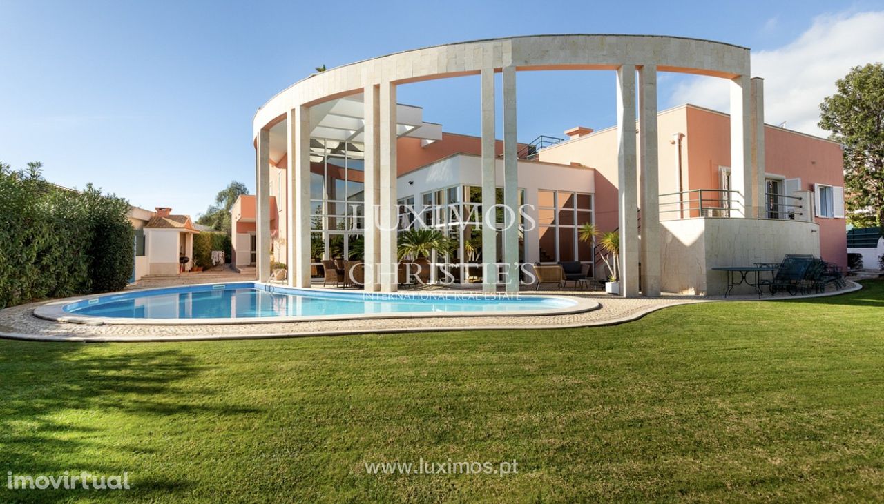 Fantástica moradia V5 com piscina, para venda em Faro, Algarve