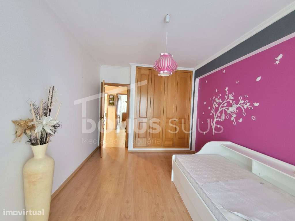 Apartamento T2 com ótimas áreas e garagem - Grande imagem: 2/11