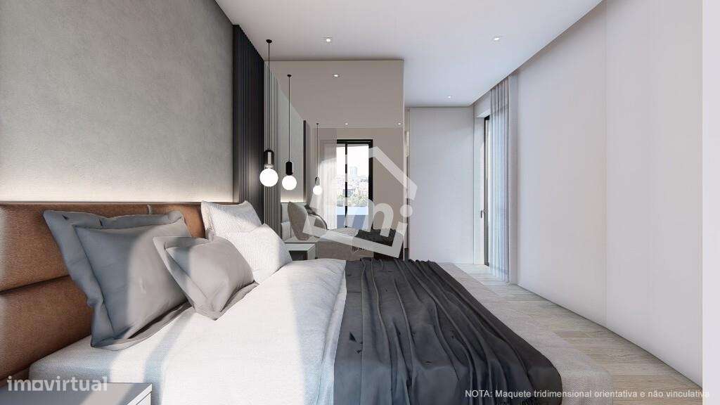 T2 Novo junto à principal estação de metro da Senhora da Hora com vara-6