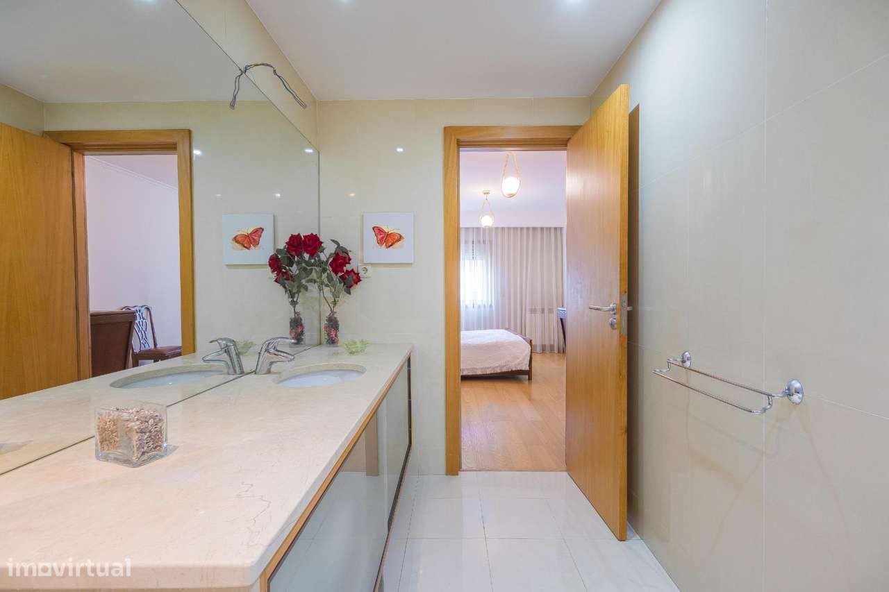 Apartamento T3 Exclusivo na Rua Soares dos Reis – Vila Nova de Gaia-20