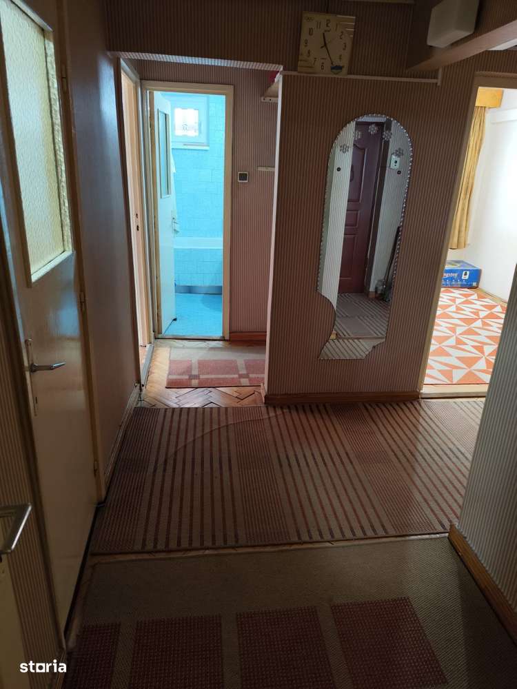 Vand 3 camere dec Mazepa 1 et 4/4 pret 75.000 euro-6