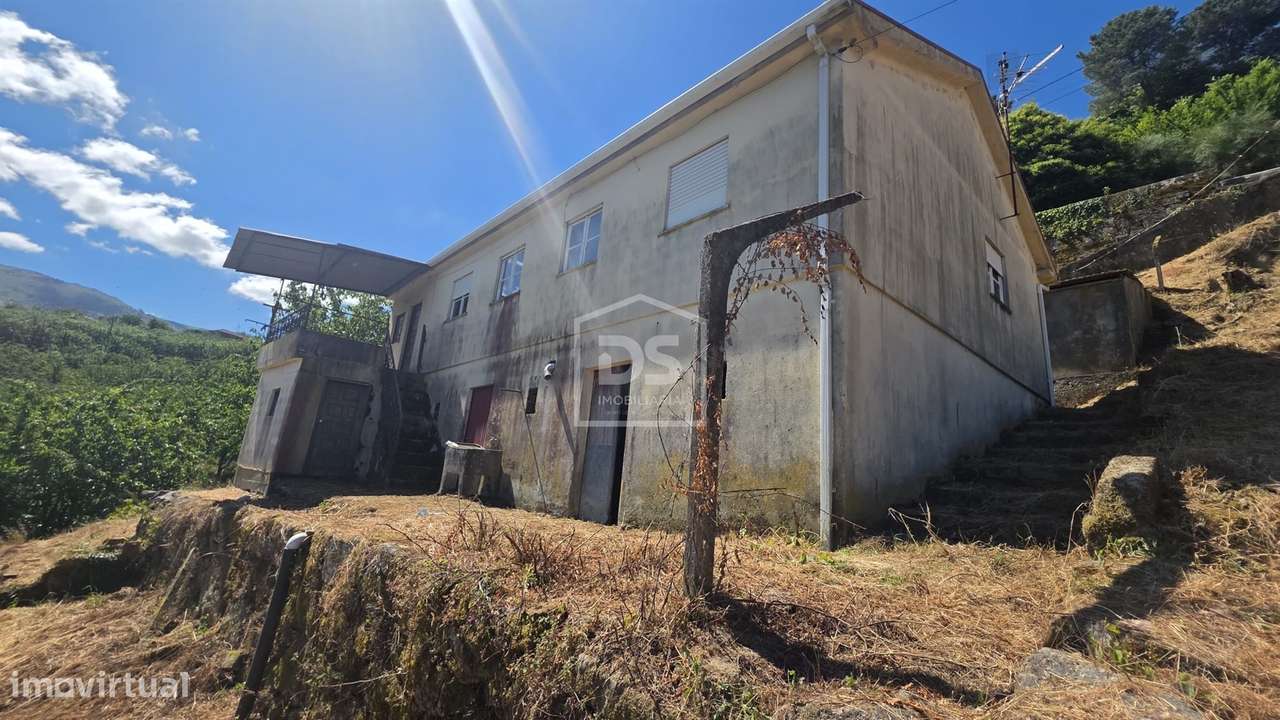 Moradia para Restaurar T3 Venda em São João de Fontoura,Resende-4