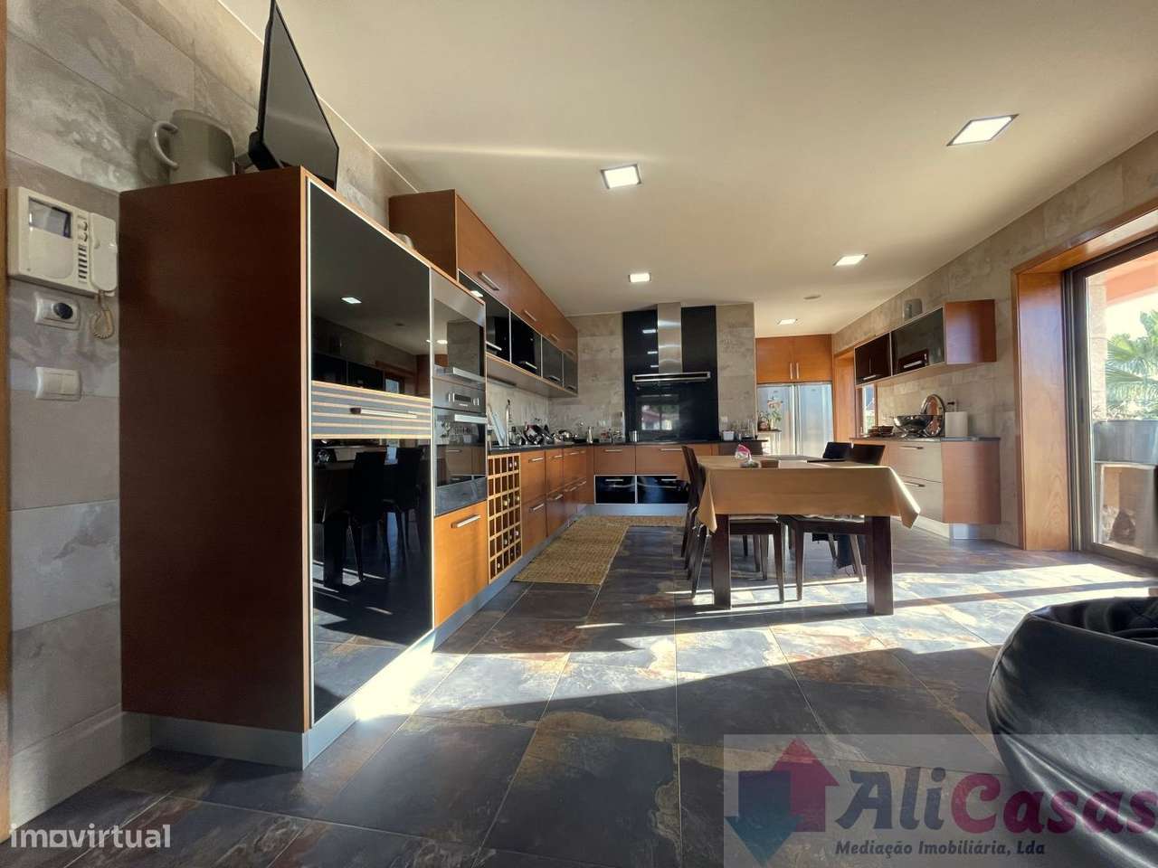 Fantástica Vivenda C/-5