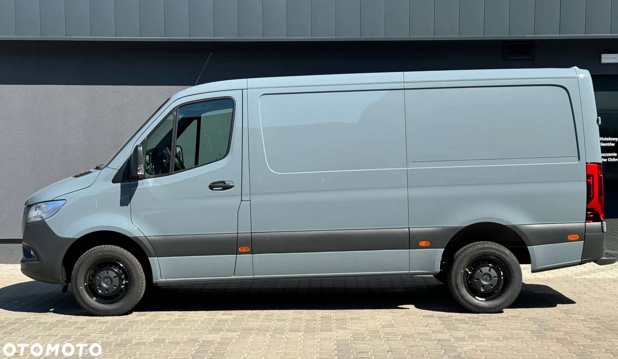 Mercedes-Benz Sprinter - 3