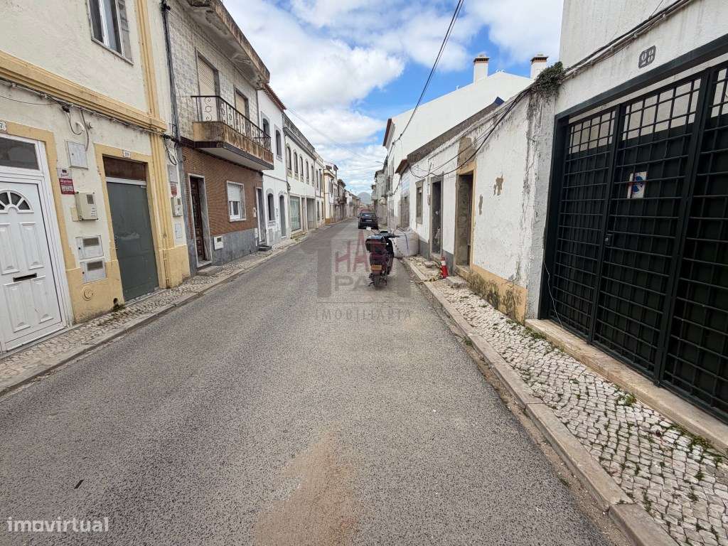 Excelente Moradia Renovada Centro Histórico de Salvaterra de Magos-34