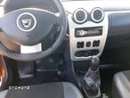 Dacia Sandero 1.6 16V Hi-Flex - 24