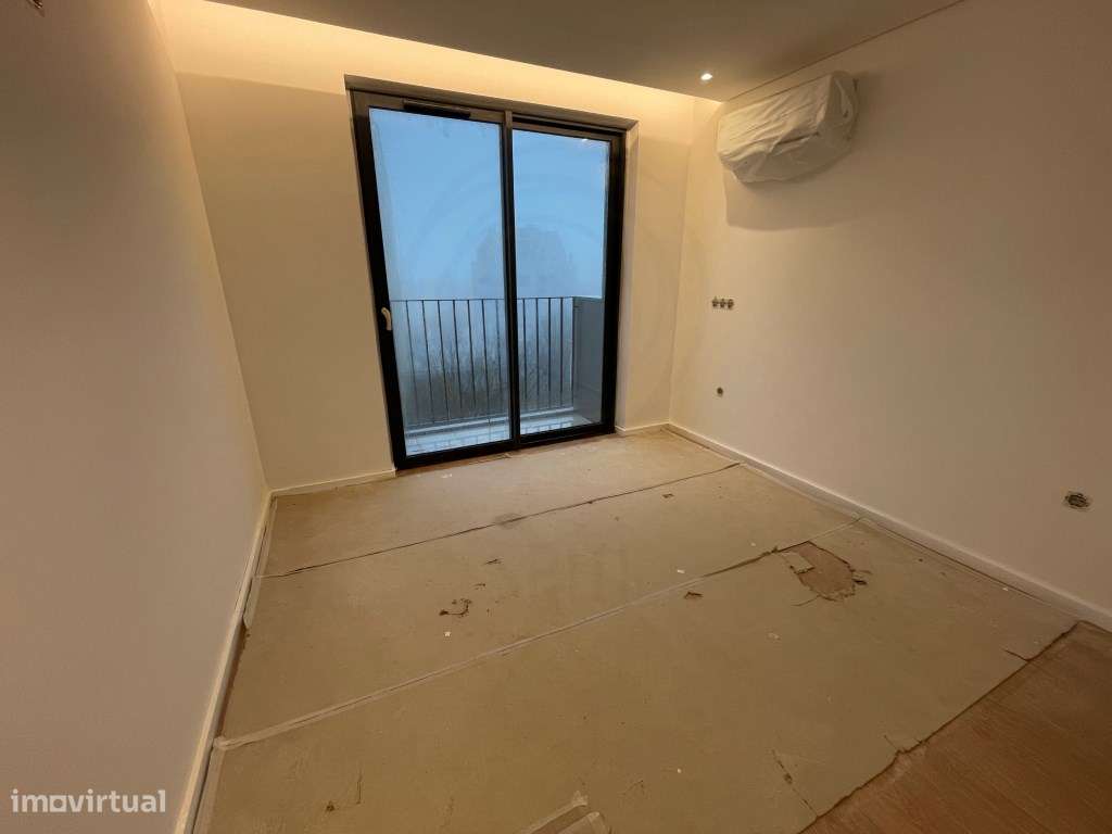 Apartamento T1 com Garagem em Vila Nova de Gaia-13