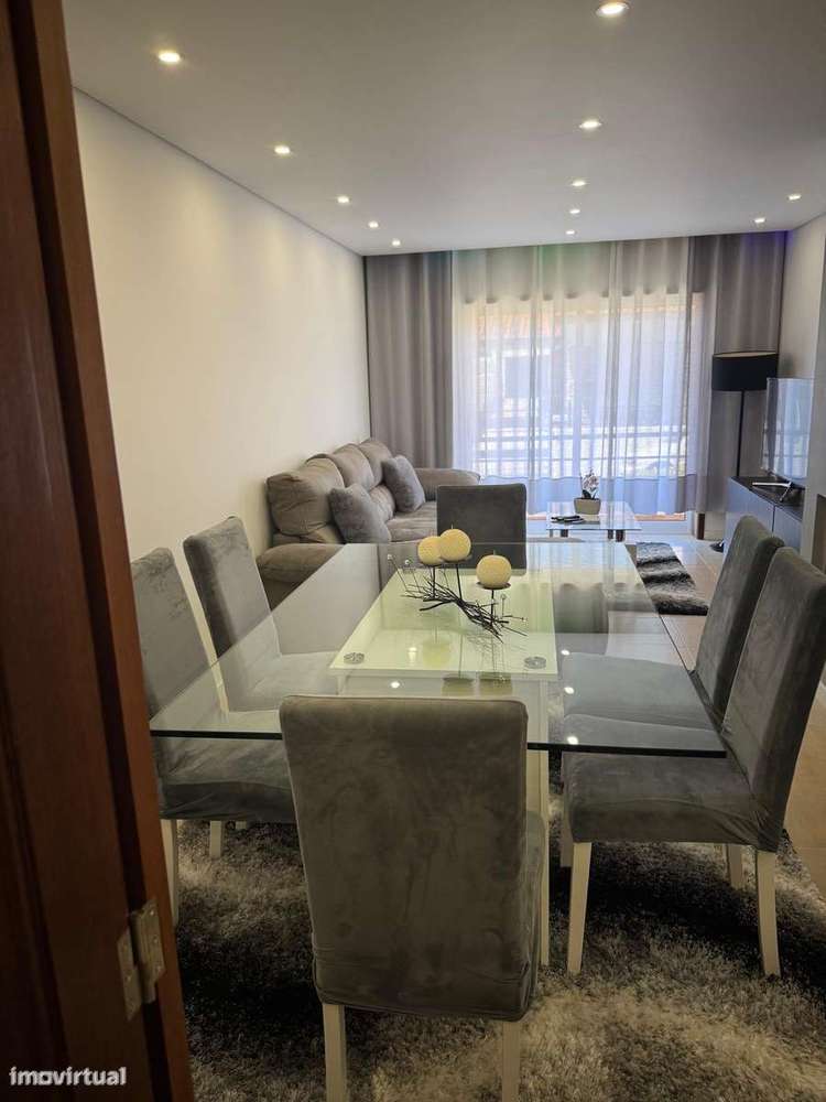 Apartamento T 3 em bom estado próximo Praia vila Cha-9