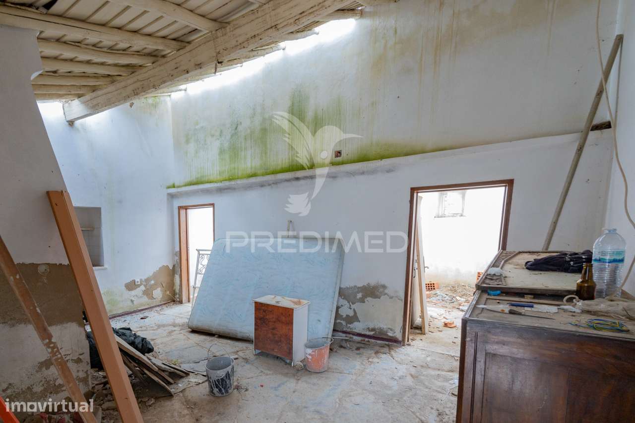 Moradia para Renovar com 81 m² - Grande imagem: 2/26