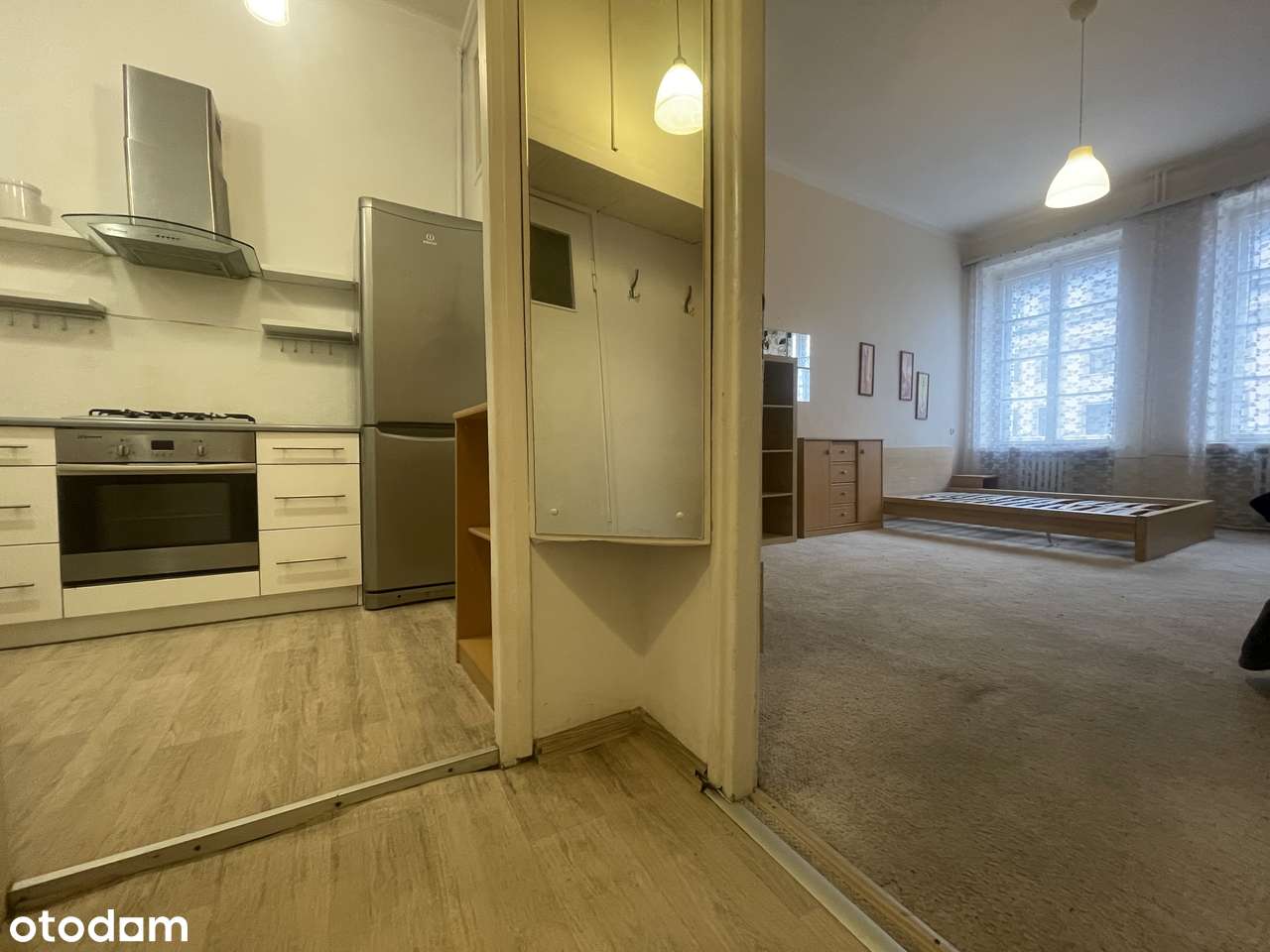 Kawalerka z osobną kuchnią – Wrocław, Rynek-8