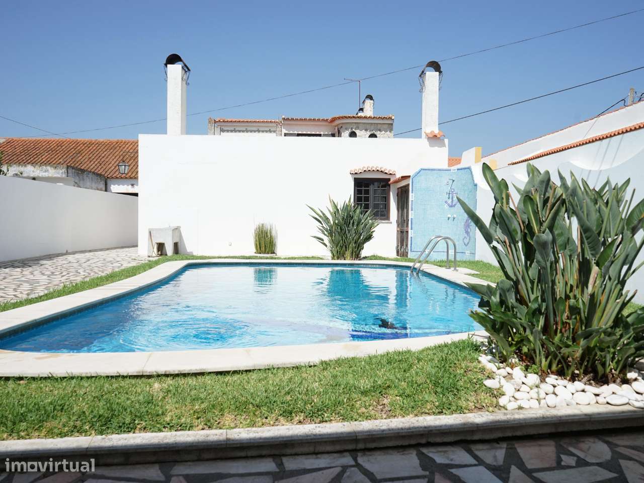 Moradia T4 com piscina no centro de Alpiarça - Grande imagem: 5/27