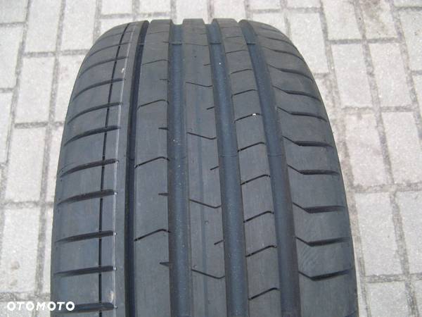 OPONA PIRELLI P ZERO 225/40 R19 - 3