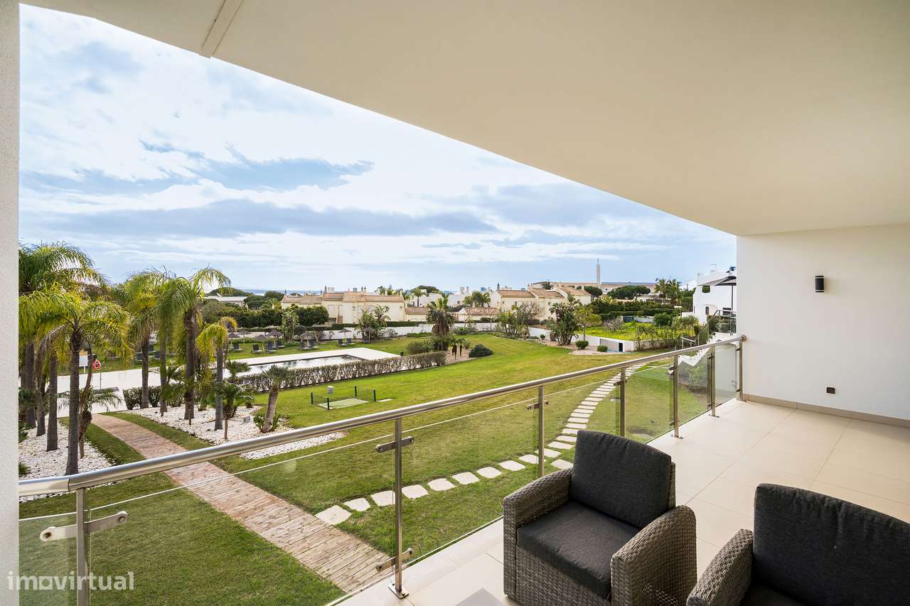 Apartamento T1 com vista mar a 600m da praia-6