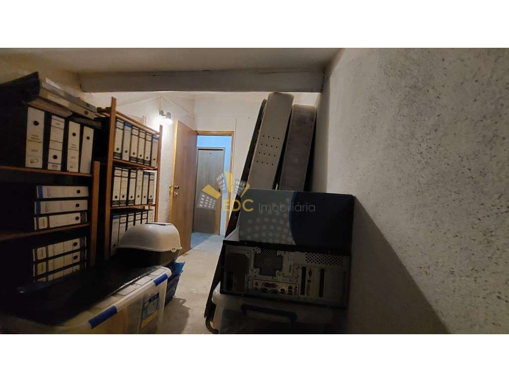 Oferta Escritura Notarial | Excelente apartamento T3 com arrecadaçã...-37