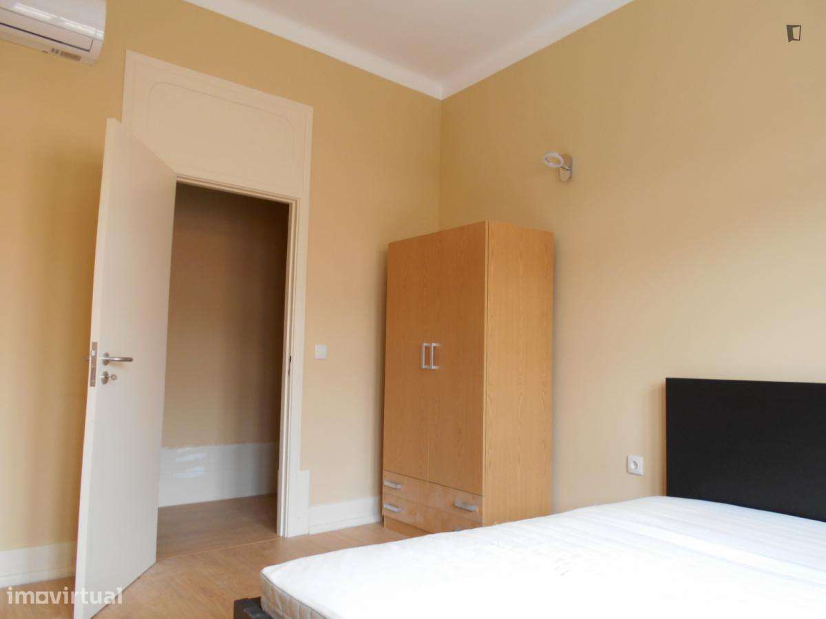 Estúdio - localizado em Baixa Coimbra - Grande imagem: 4/7