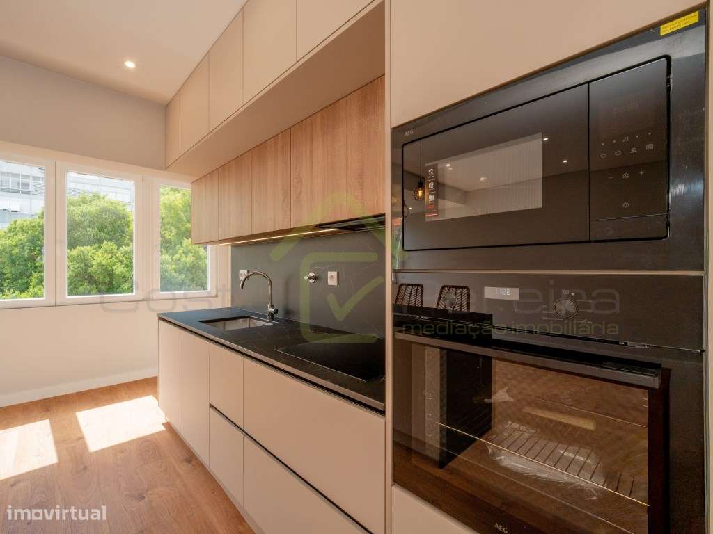 Apartamento T2 como Novo, à entrada de Lisboa.-5