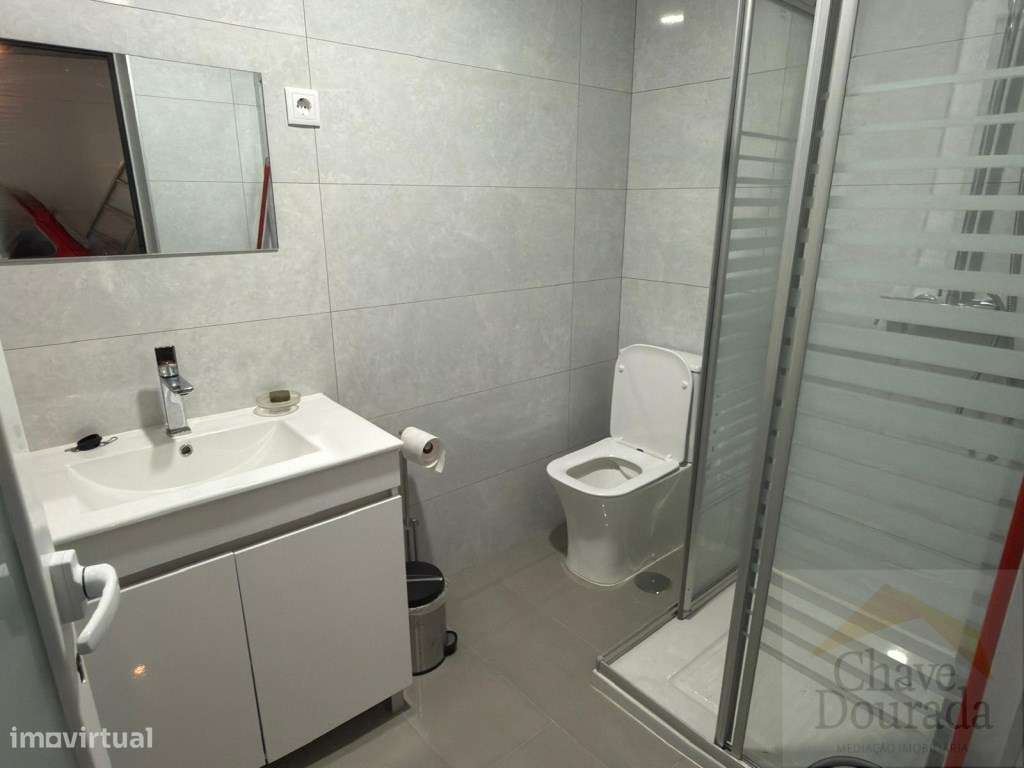 Moradia térrea T3 com garagem e quintal - Vila Nova de Poiares-16