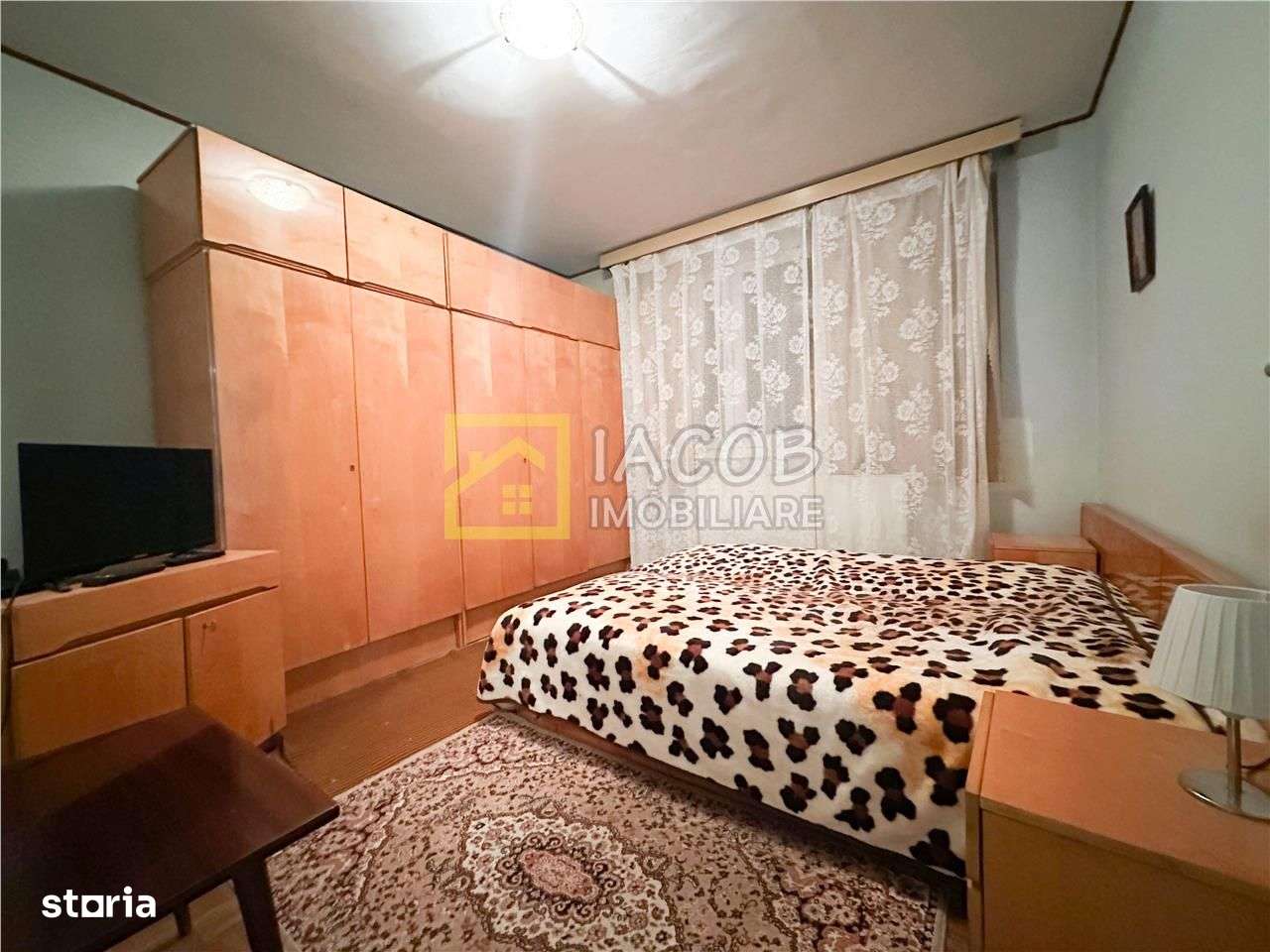De inchiriat apartament 2 camere decomandate – Cornisa Bistritei, Baca - Imagine principală: 5/10