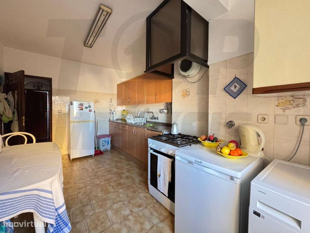 Apartamento T3 para remodelar - CARCAVELOS - 470.000€-2