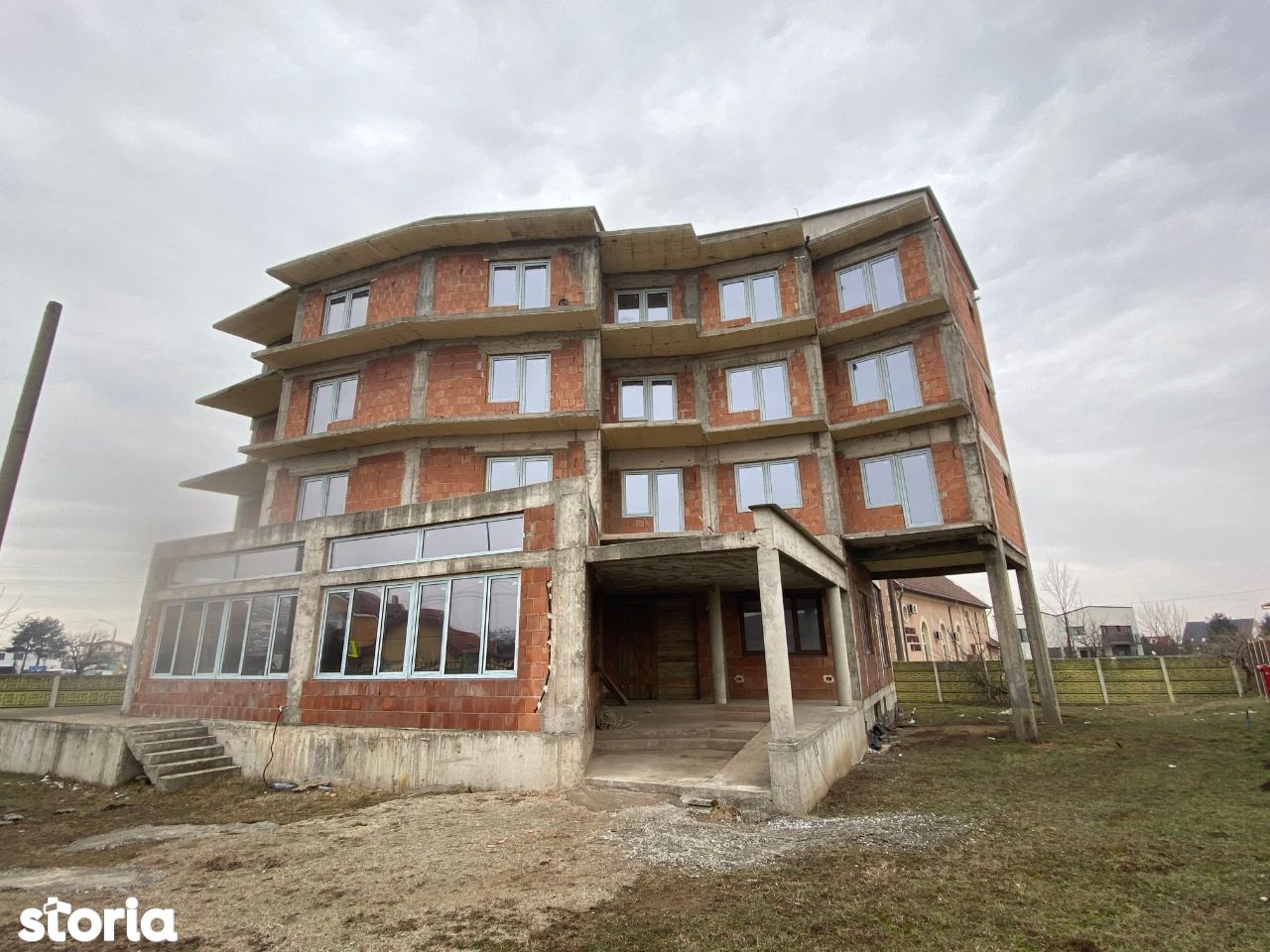 Vând constructie-apartam Sânmartin Băile Felix 1320 mp 394.000 euro