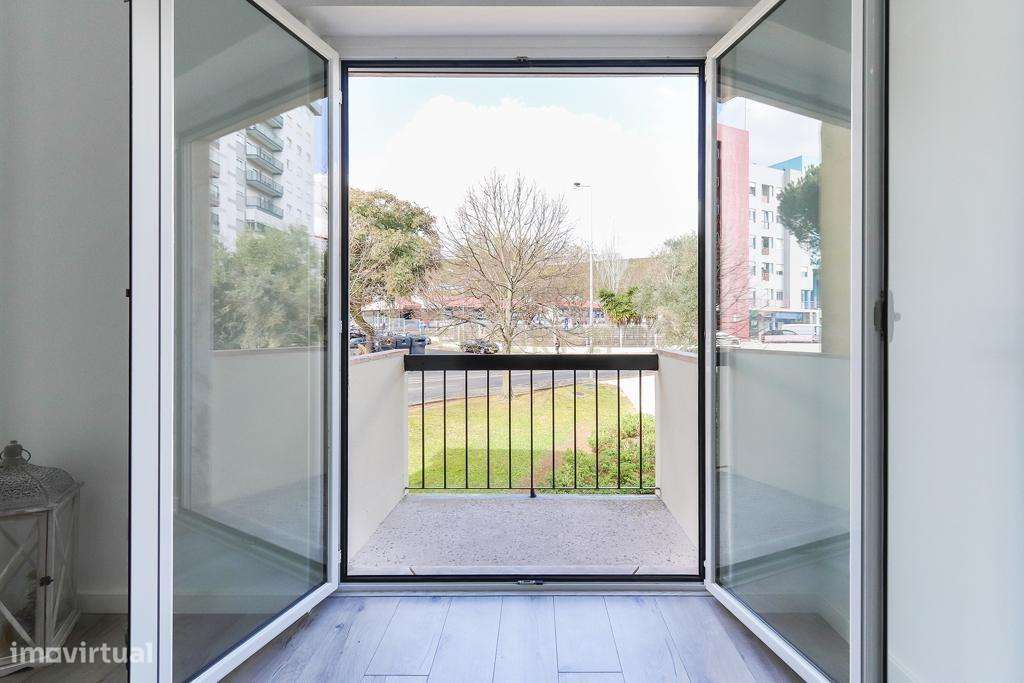 Apartamento T2 em Oeiras com Varanda e Boa Localização - Grande imagem: 5/19