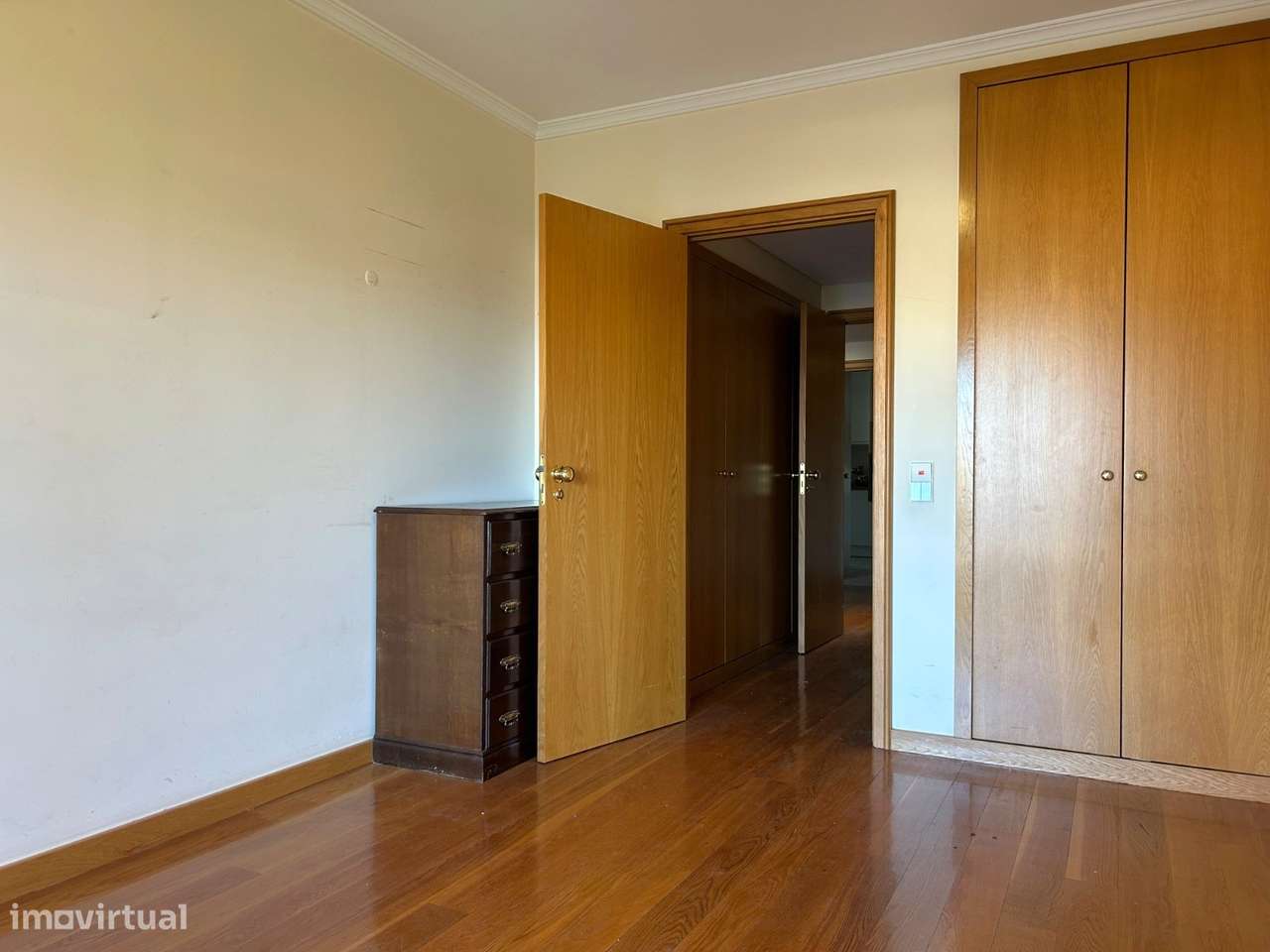 Apartamento T3 com Varanda junto à Praça do Império – Foz do Douro - Grande imagem: 4/28